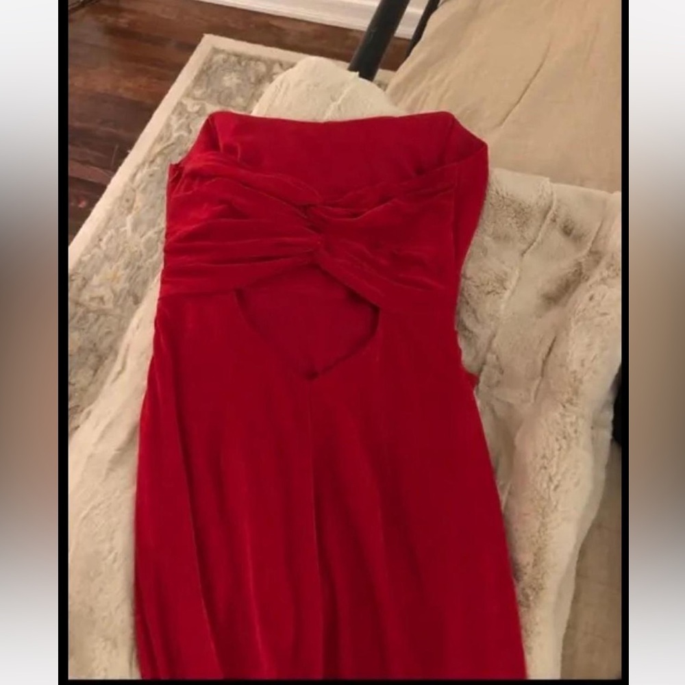 Katie May - Sway Gown in
Scarlett - Picture 7 of 7